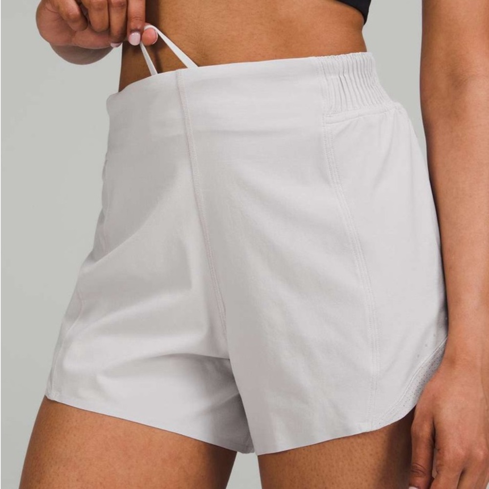Lululemon Hotty Hot 4” Shorts - Picture 2 of 4